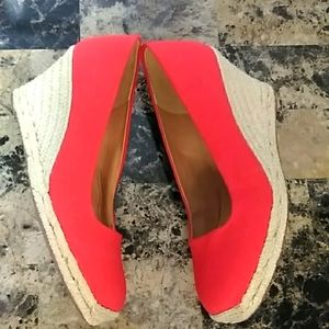 J. Crew wedges red size 9, style # AL003, EUC stickers on bottoms.